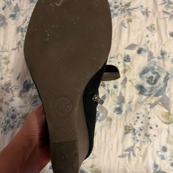 Booties - Picture 4 of 4